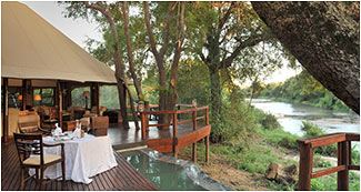 Luxury Game Lodge Okavango Botswana